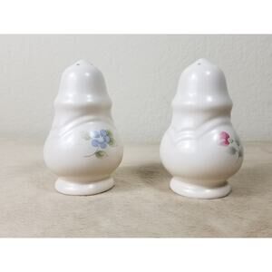 Pfaltzgraff Salt & Pepper Shakers 3 3/4" Pattern Tea Rose Pair 1985 Home Decor